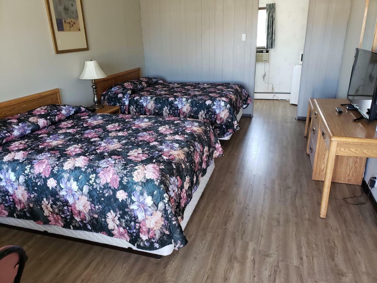 Rainbow Motel Swift Current Dış mekan fotoğraf